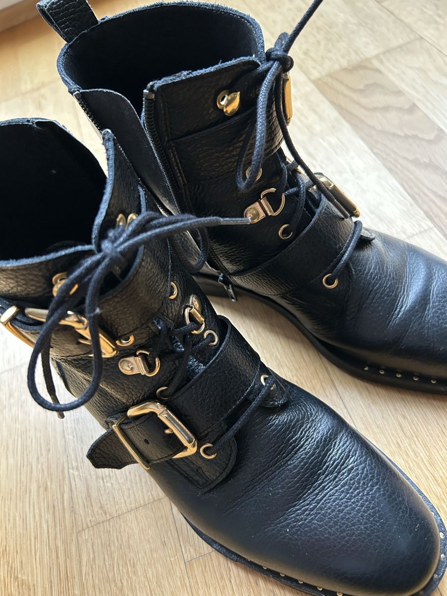 Scarpe da donna: Lederstiefeletten mit Schnallen, Grösse 38, Schwarz – Usato da Basel venduto da MyAn