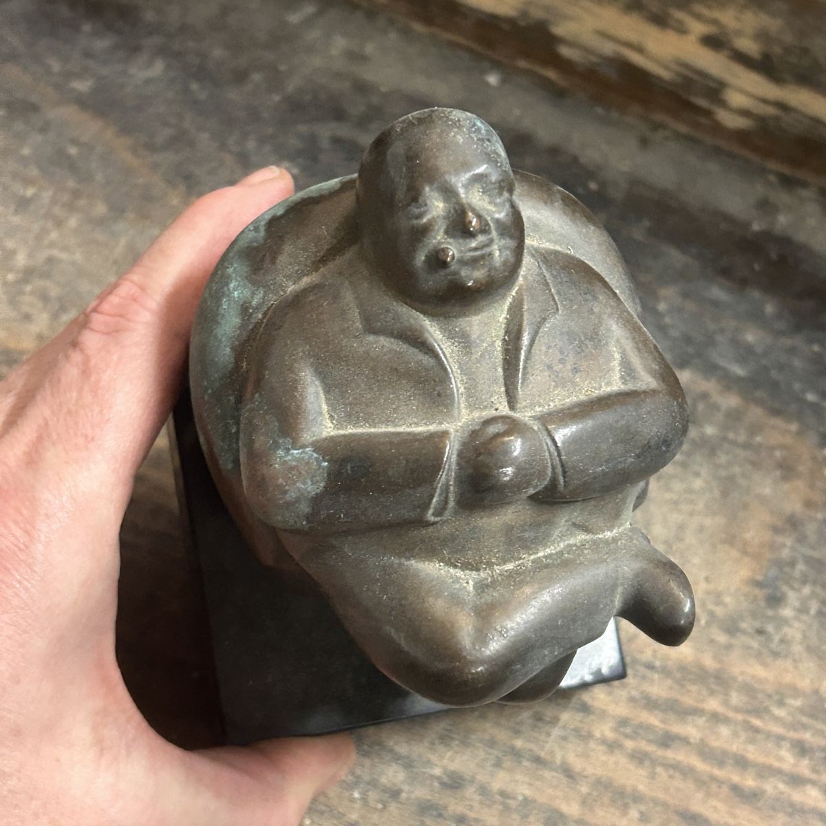 Sculture & Statue: Antike Skulptur Mann im Sessel – Usato da Laufen venduto da belleskulptur 5