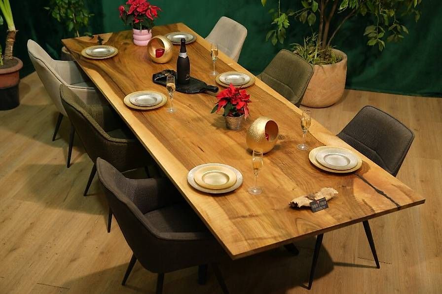 Tavoli: Schweizer Nussbaumtisch - mit Schweizer Kante – Usato da Walchwil venduto da Swissdesign_Haag 8