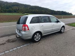 Opel Zafira 2.2 Automatik mit Anhängerkupplung, 4x WinterP.