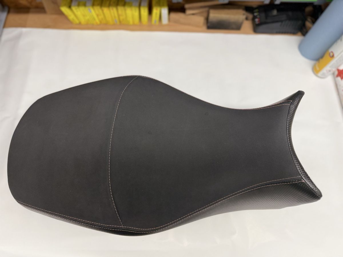 Ducati Tutti i ricambio per moto: Sitz 2014 Ducati Diavel 1200 – Usato da Buttikon SZ venduto da idmechanics