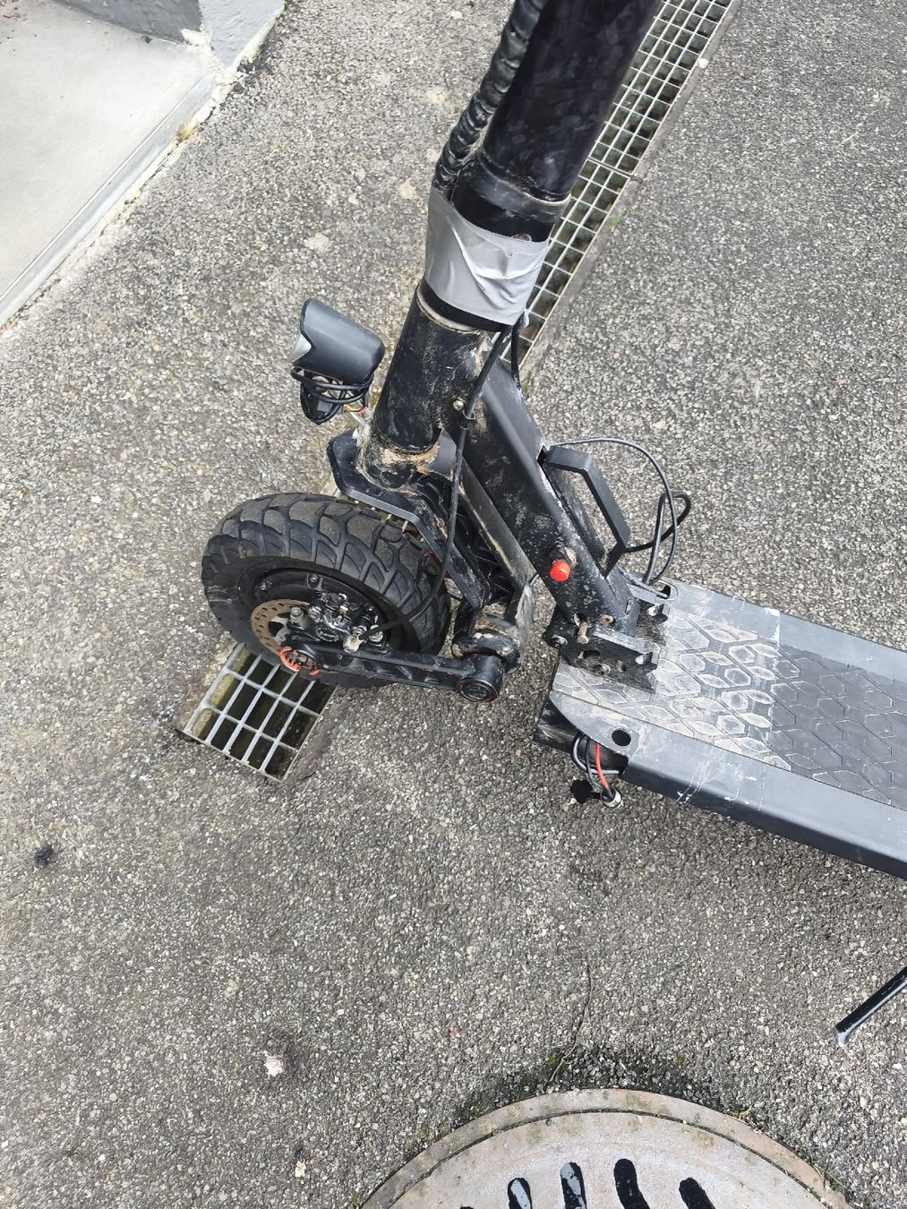 Scooter: Scooter Elektroroller Jojor – Difettoso da Tagelswangen venduto da son_z88g 4