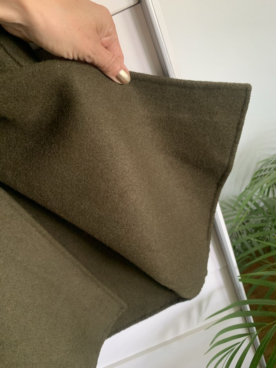 Cappotti: Khaki grüner mantel – Usato da Zürich venduto da Nikuska32 1