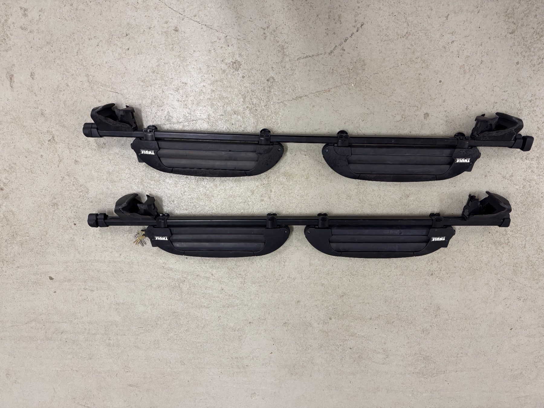 Thule Dachträger: Thule Roof Racks - Durable and Reliable – Gebraucht aus Gsteig b. Gstaad von Auctionly 1