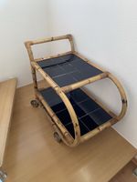 Servierwagen Rattan mit schwarzen Fliesen gebraucht