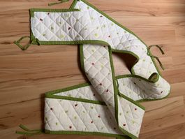 Tour de lit bébé, motifs coccinelles et trèfles, parfait!