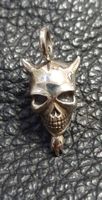 Neu: kleiner Skull Anhänger mit Bärtchen / 925 Silber