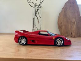 Ferrari Modellautos 4 Stück 1:18