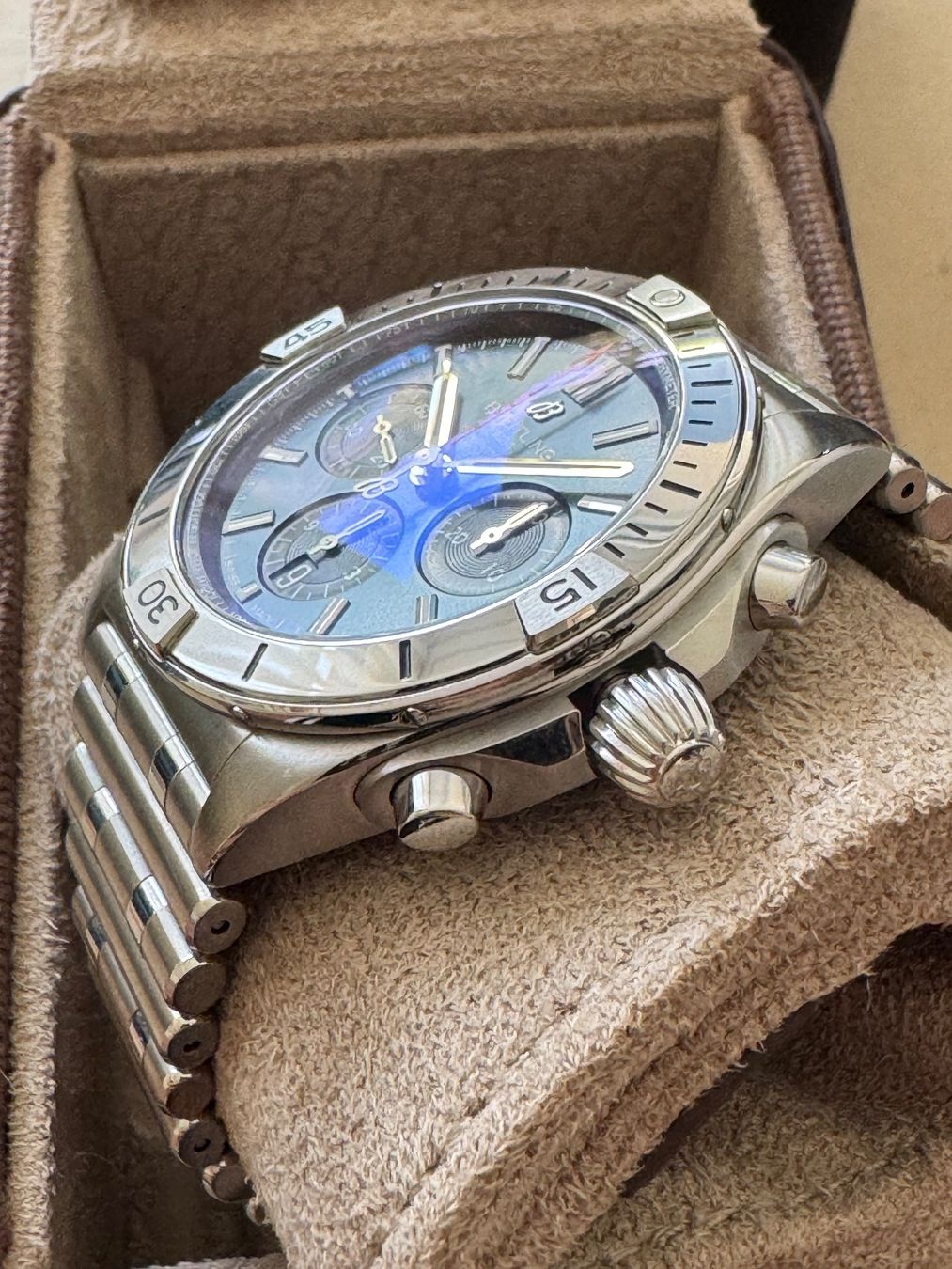 Breitling Uhren: Breitling Chronomat 42 B01 – Neu (gemäss Beschreibung) aus Zürich von Watchconnaisseur 2