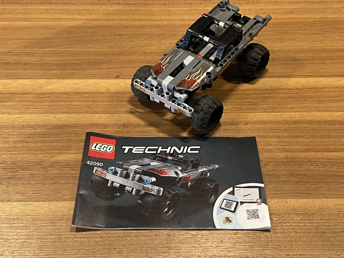 Lego Kit di costruzioni: Lego Technic 42090 – Usato da Bern venduto da Mik74