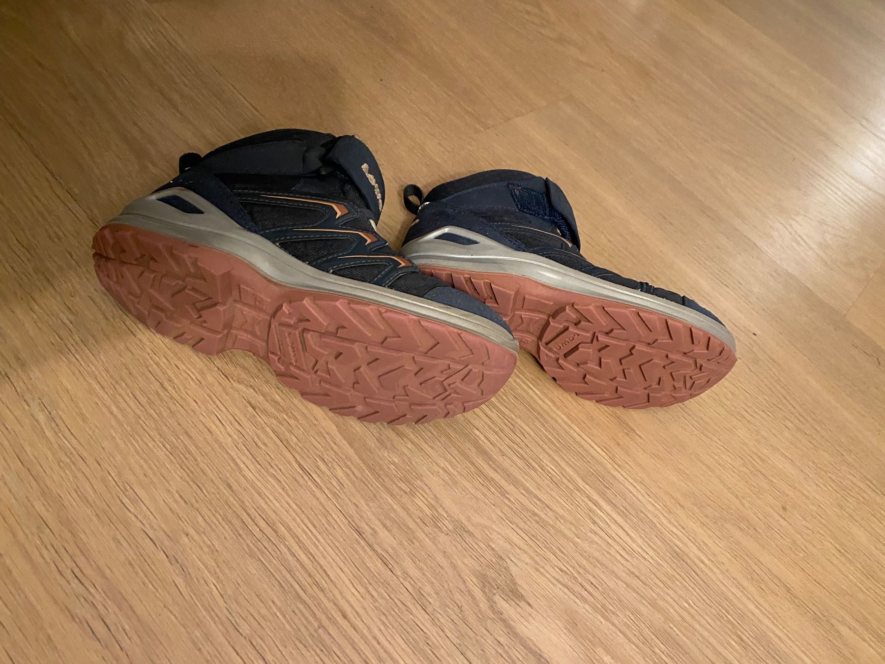 Lowa Scarpe da uomo: Lowa-Wanderschuhe, blau, Gr. 29 – Usato da Wallisellen venduto da hub_zyd5 1
