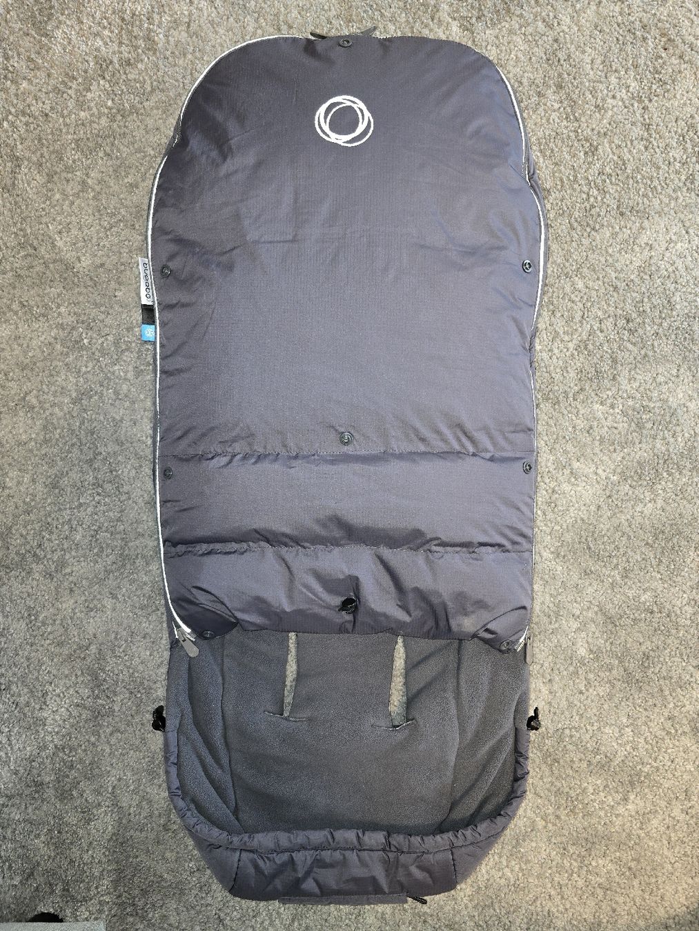 Bugaboo Sacchi a pelo: Bugaboo Wintersack Grau High Performance  Reflektierend Warm – Usato da Dietikon venduto da Kaska2020