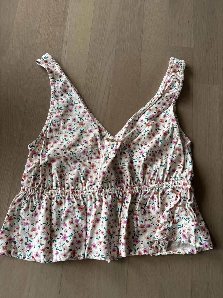 Billabong Top: BillaBong Crop Top Grösse M – Nuovo (secondo la descrizione) da Einsiedeln venduto da sab_g2v5 2