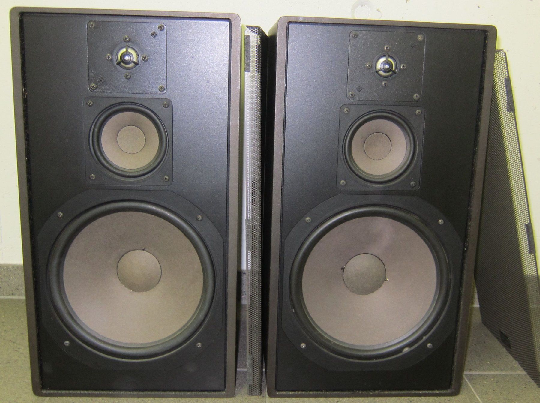 Heco Casse acustiche: Heco Lausprecherboxen Interior 300 ein paar – Usato da Männedorf venduto da livesteam 1