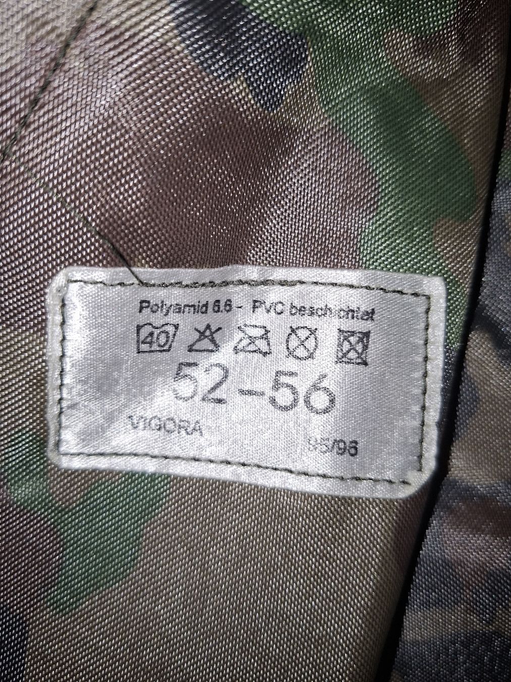 Schweizer Armee Uniformi: Schweizer Armee Militär Tarn Regenschutz, neu – Nuovo (secondo la descrizione) da Schwanden Sigrisw venduto da cadieux71 1