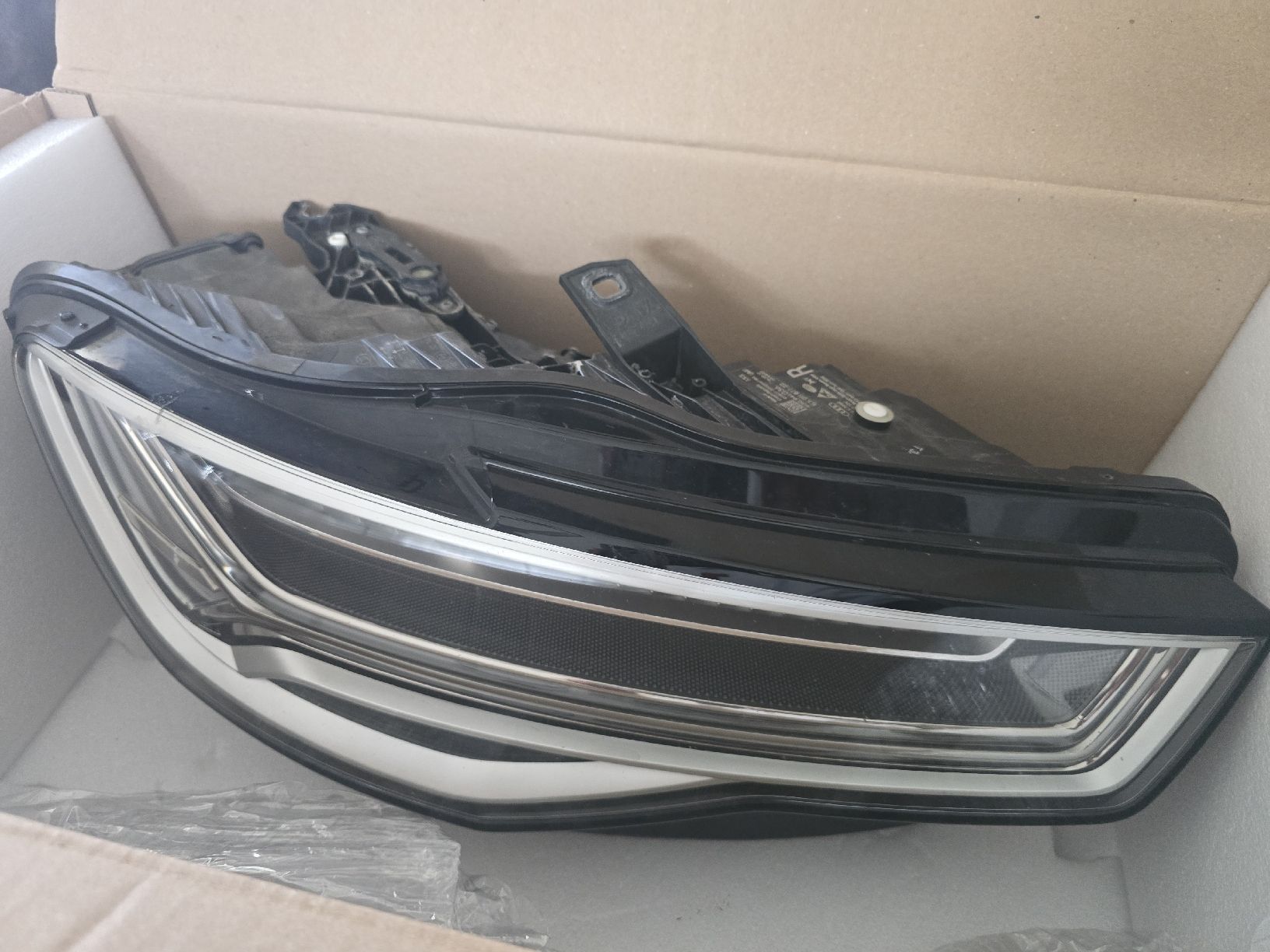 Audi Fari: Audi A6 4G C7 Facelift Matrix LED Scheinwerfer S6 RS6 – orig – Usato da Zuzwil SG venduto da Han_ku