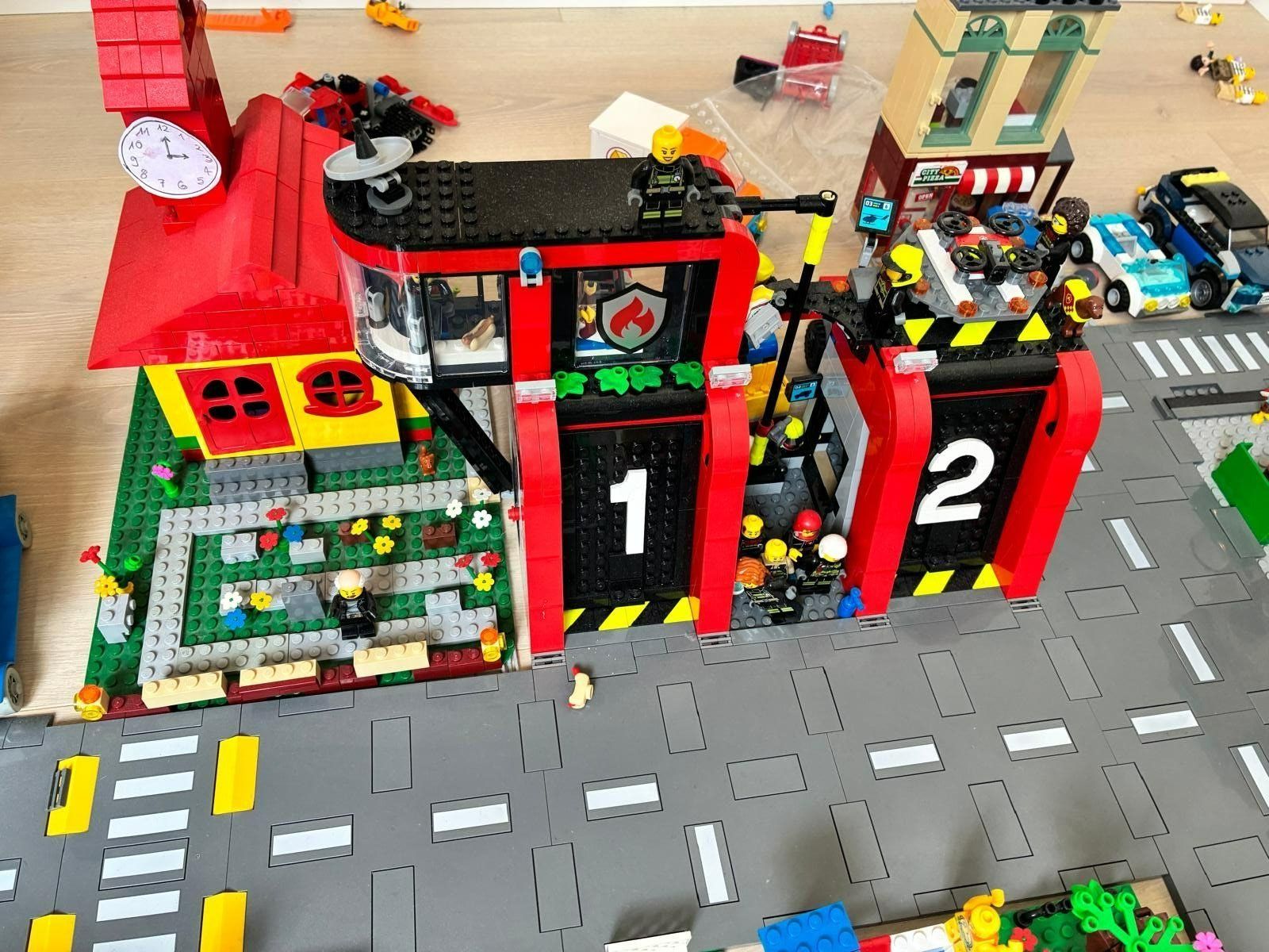 Lego Jouets: Lego-Stadt – D'occasion à Wolfhausen par urs_9wy5 1