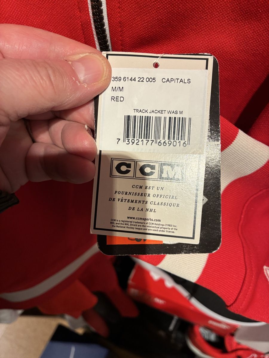 Vestes: CCM Washington Capitals Track Jacket Rot, Grösse M, Neu! – Neuf avec emballage d'origine à Zürich par Msirco 1