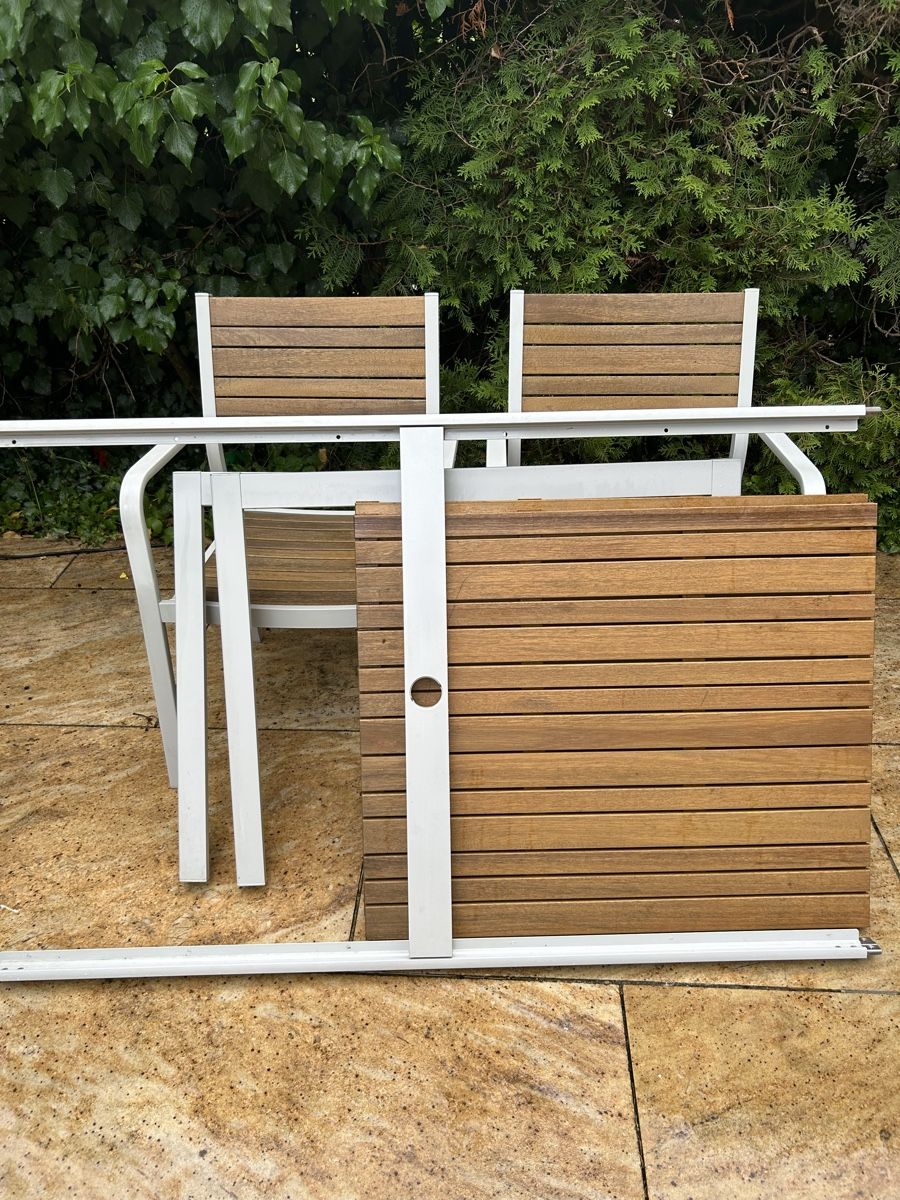 Ikea Set di tavolo e panche: Ikea Själland Gartentisch mit 2 Stühlen – Usato da Basel venduto da marcvo
