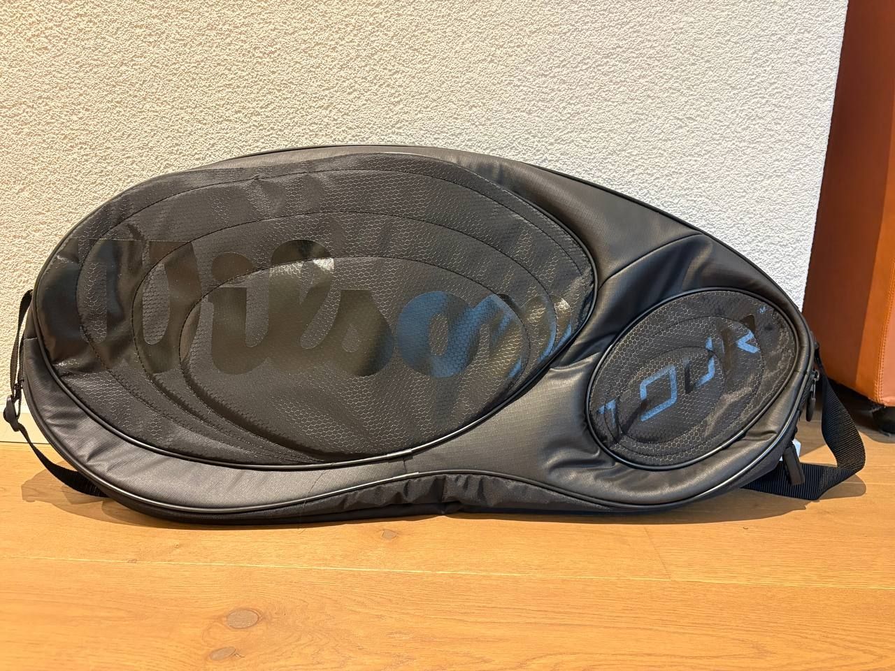 Wilson Taschen: Wilson Tour Bag Black – Neu (gemäss Beschreibung) aus Adliswil von alb_8tmj 1