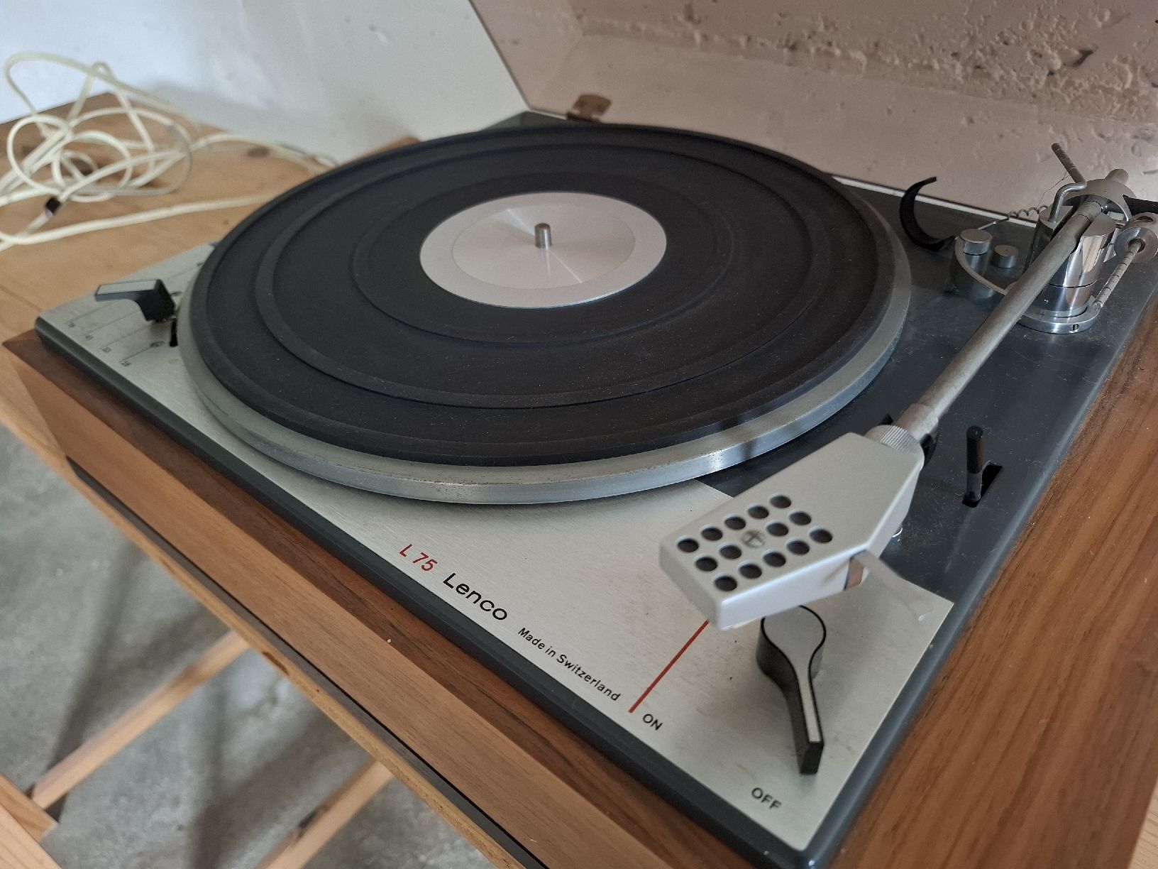 Lenco Tourne-disques: Lenco L 75 Plattenspieler – D'occasion à Ammerswil AG par Treemountain 2