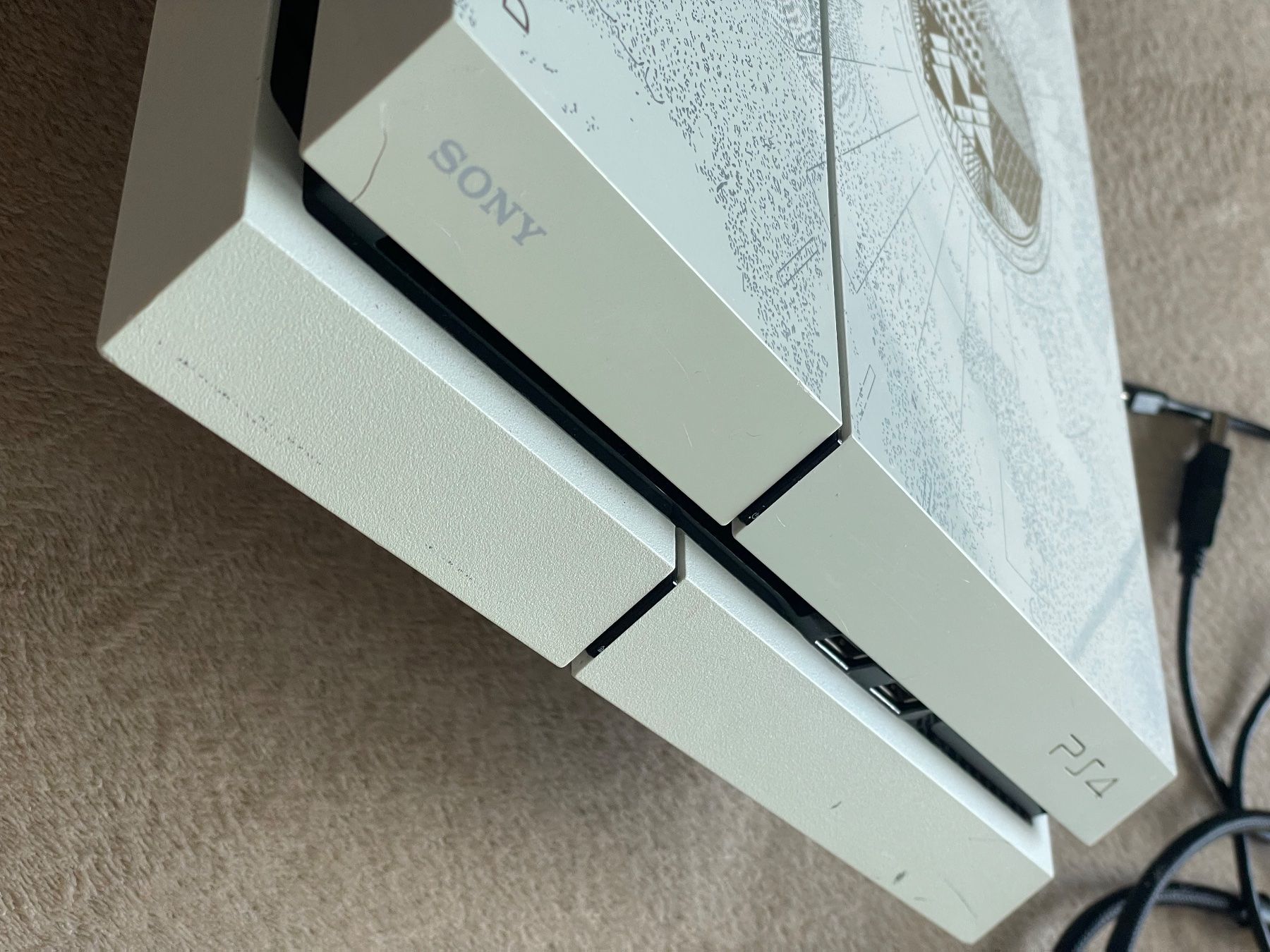 Sony Consoles: Sony PlayStation 4 Destiny Edition + 2 Controller & 4 Spiele – D'occasion à Niederwangen BE par m_s13 3