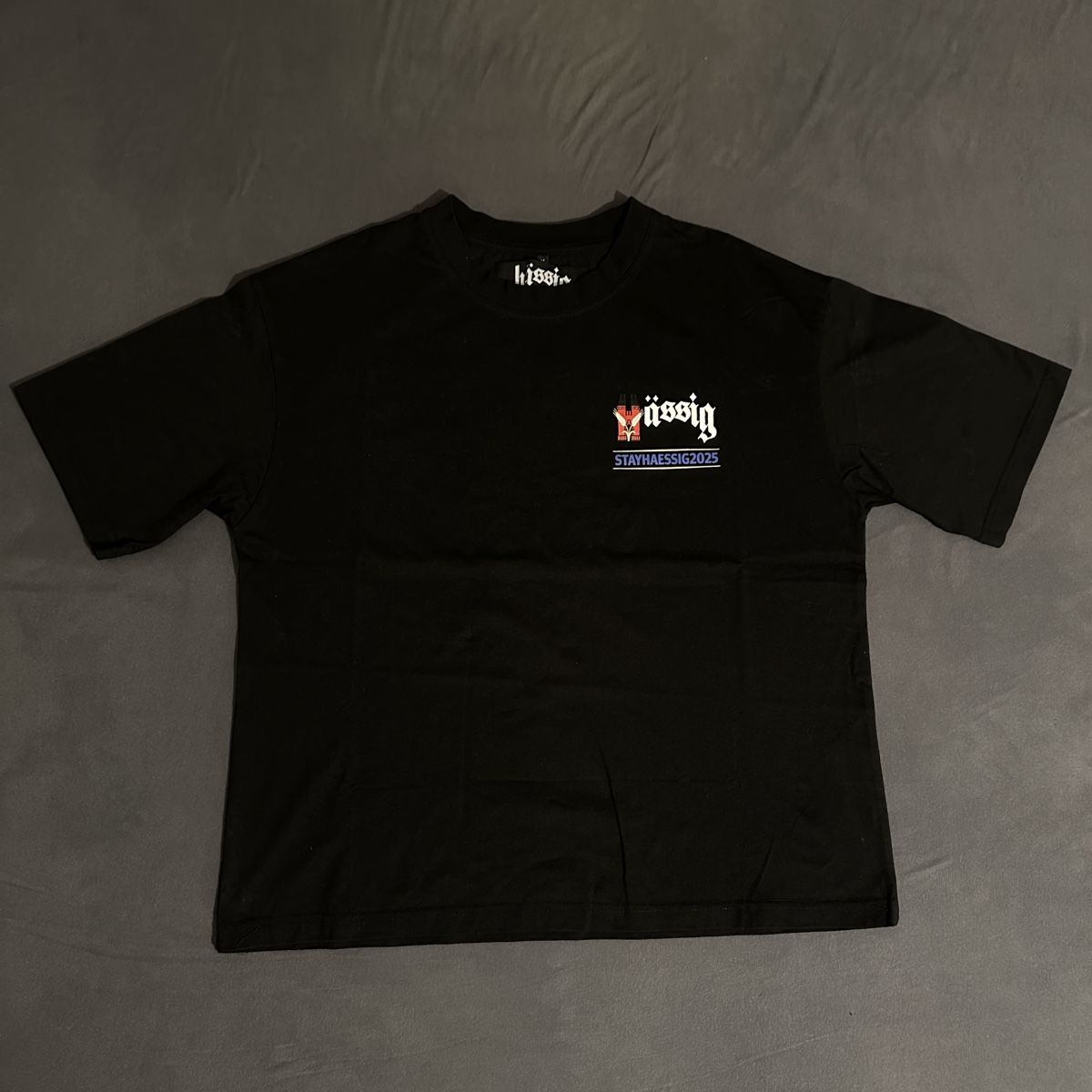 Hässig T-shirt: Hässig T Shirt – Nuovo e nell'imballaggio originale da Uster venduto da Jasonderulo