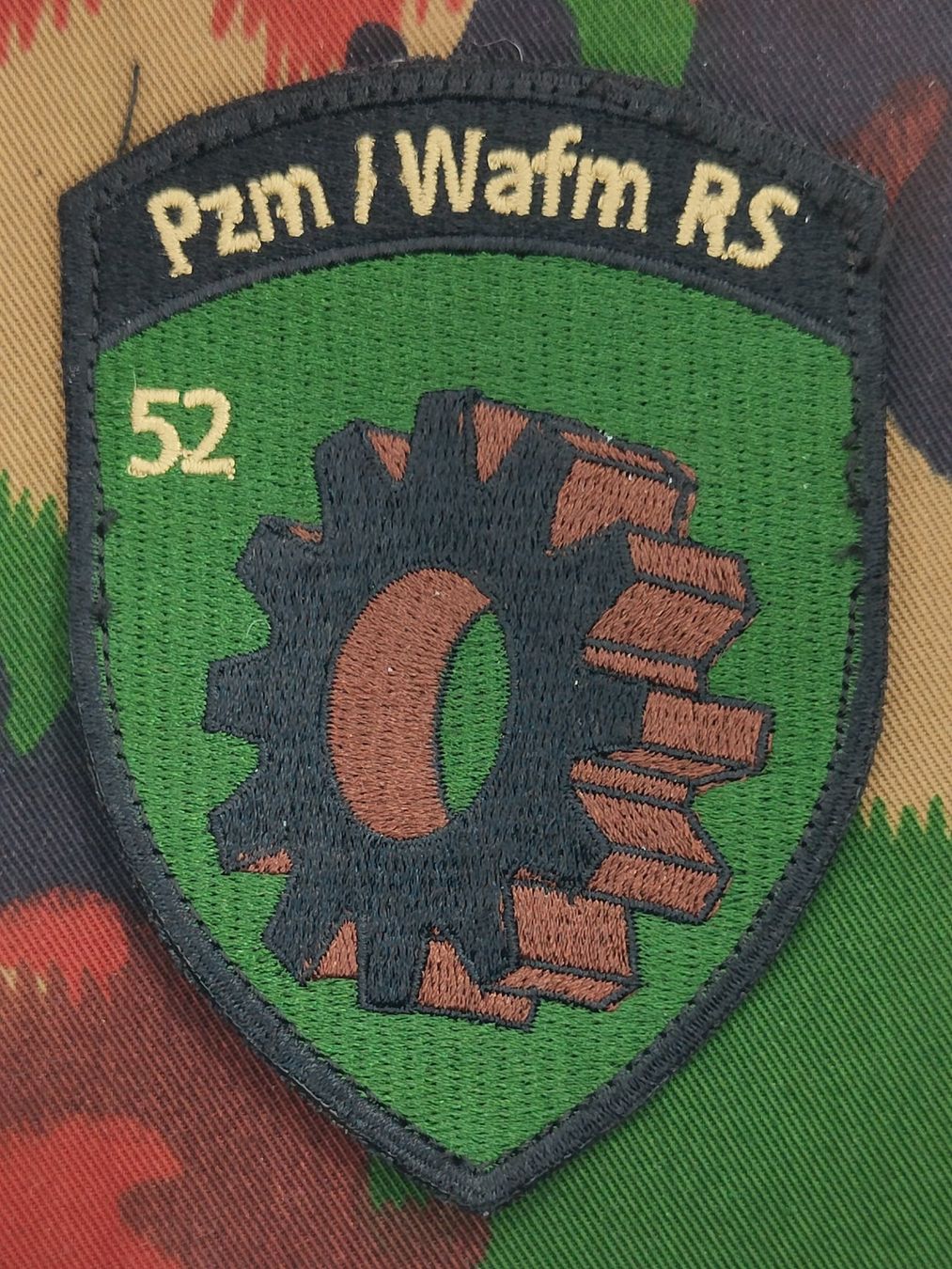 Schweizer Armee Placchette & Badge: Verbandsabzeichen Pzm/Wafm RS 52 – Usato da Bauma venduto da SwissMilitaria