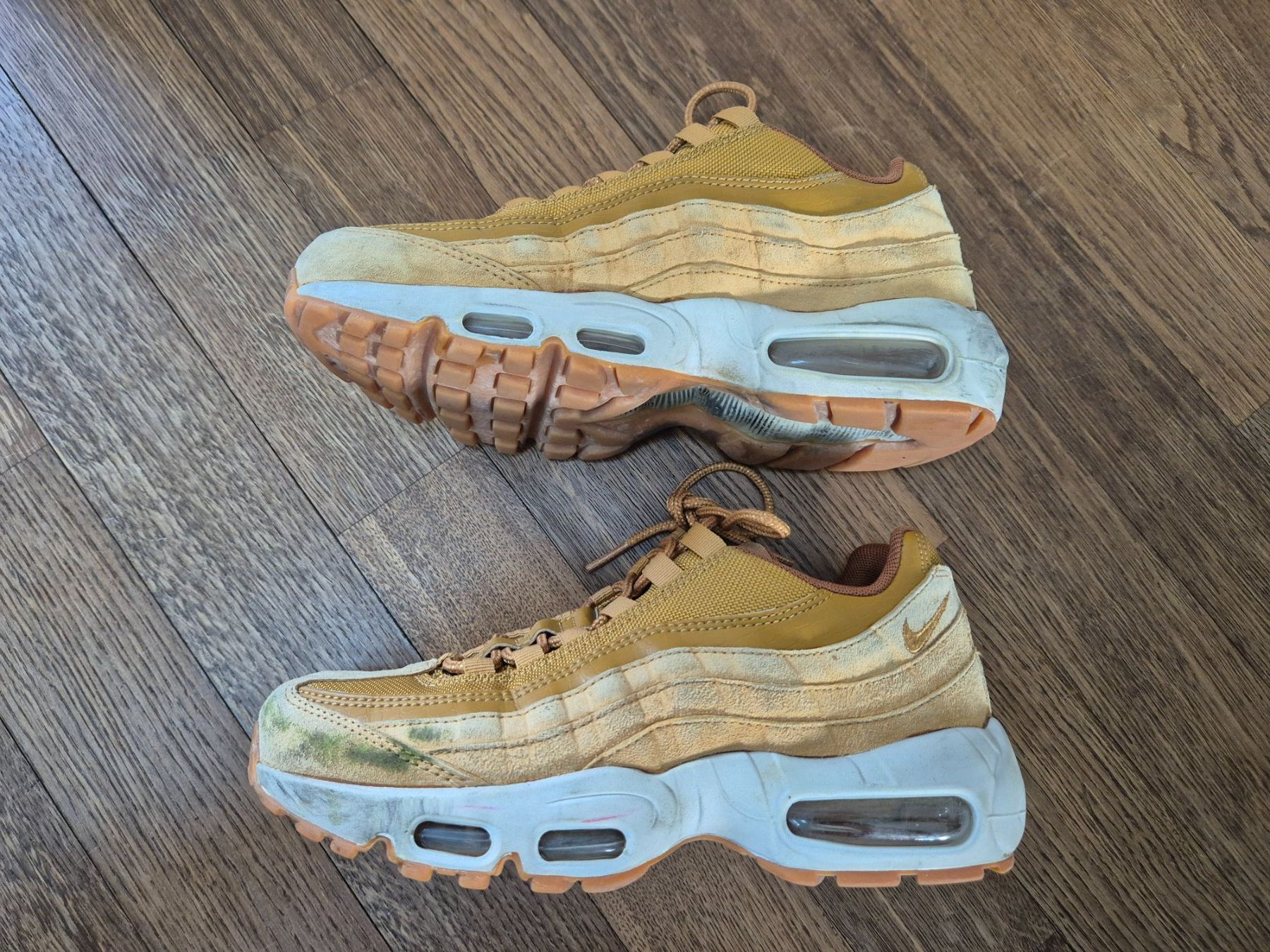 Nike Scarpe da donna: Nike Air Max golden size 38.5 – Usato da Zürich venduto da monadiederich 2