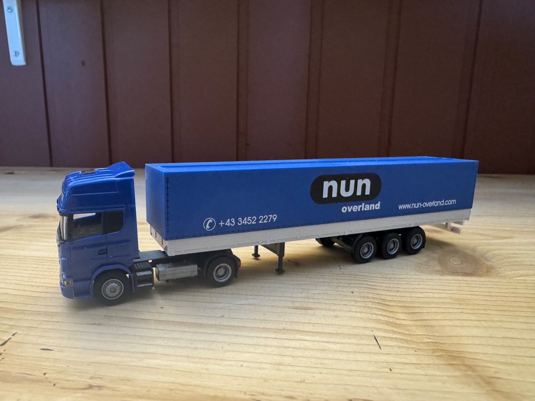 AWM Kit di modellismo & Modellini statici: 2 LKW's Modell 1:87 – Nuovo e nell'imballaggio originale da Klarsreuti venduto da Sbirolipiero 3