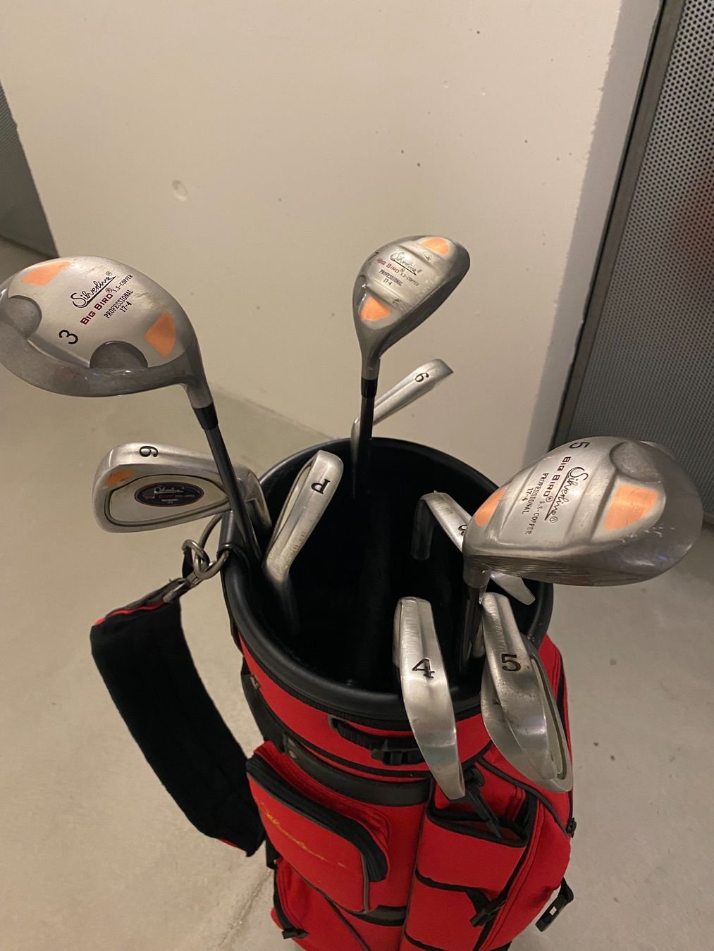 Schläger & Sets: Golftasche inklusive Schlägern – Gebraucht aus Zug von  1