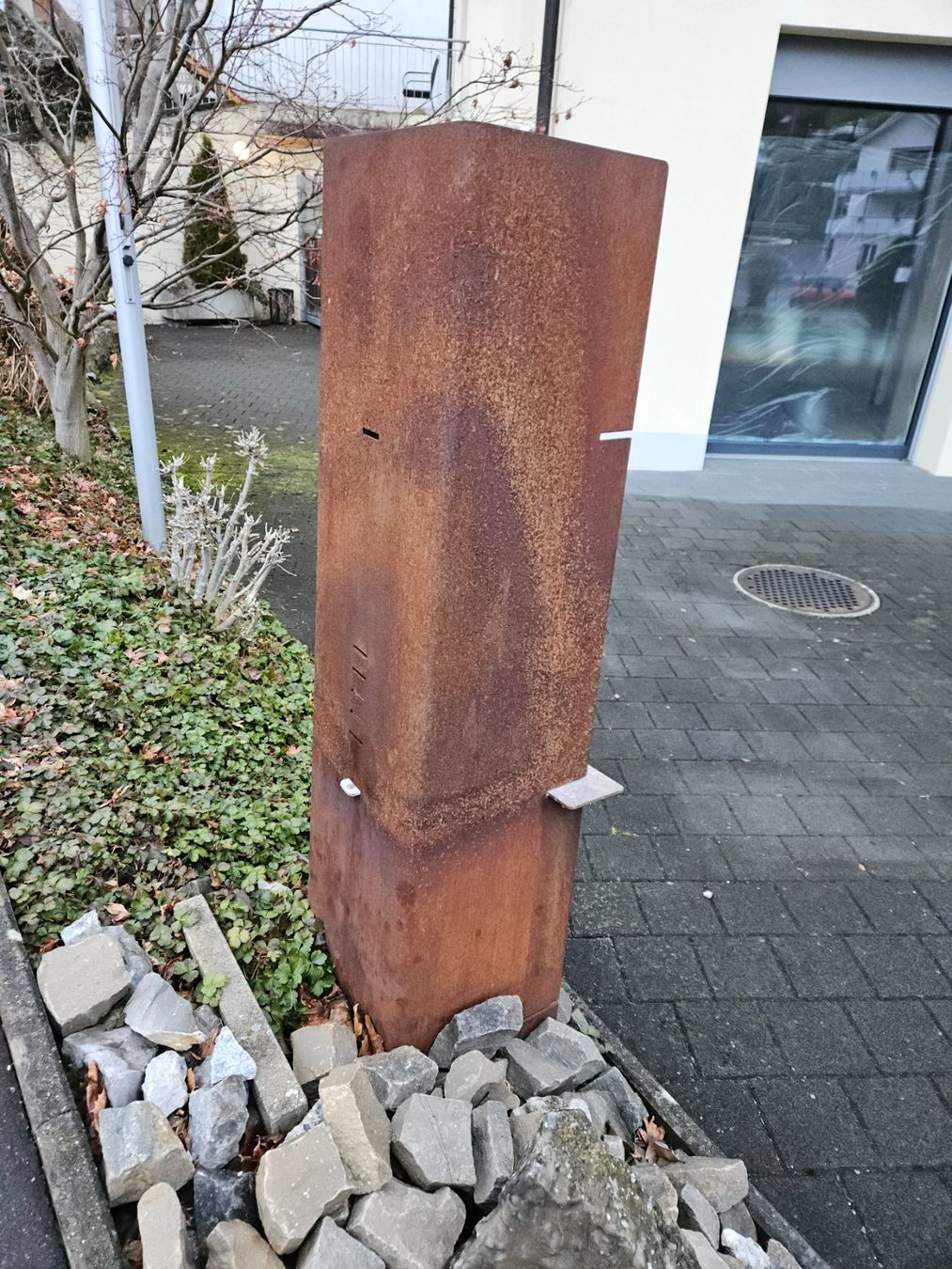 Griglie: Feuerstelle Gartengrill Cheminee rustikal Rost-Patina – Usato da Morschach venduto da Hanswi 2