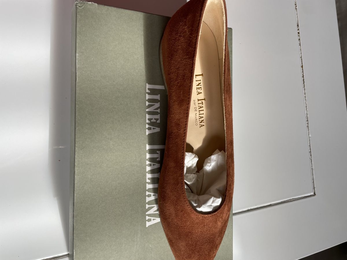 Scarpe da donna: Chaussure neuve en cuir point. 37 – Nuovo e nell'imballaggio originale da Les Avanchets venduto da Michellinette 4
