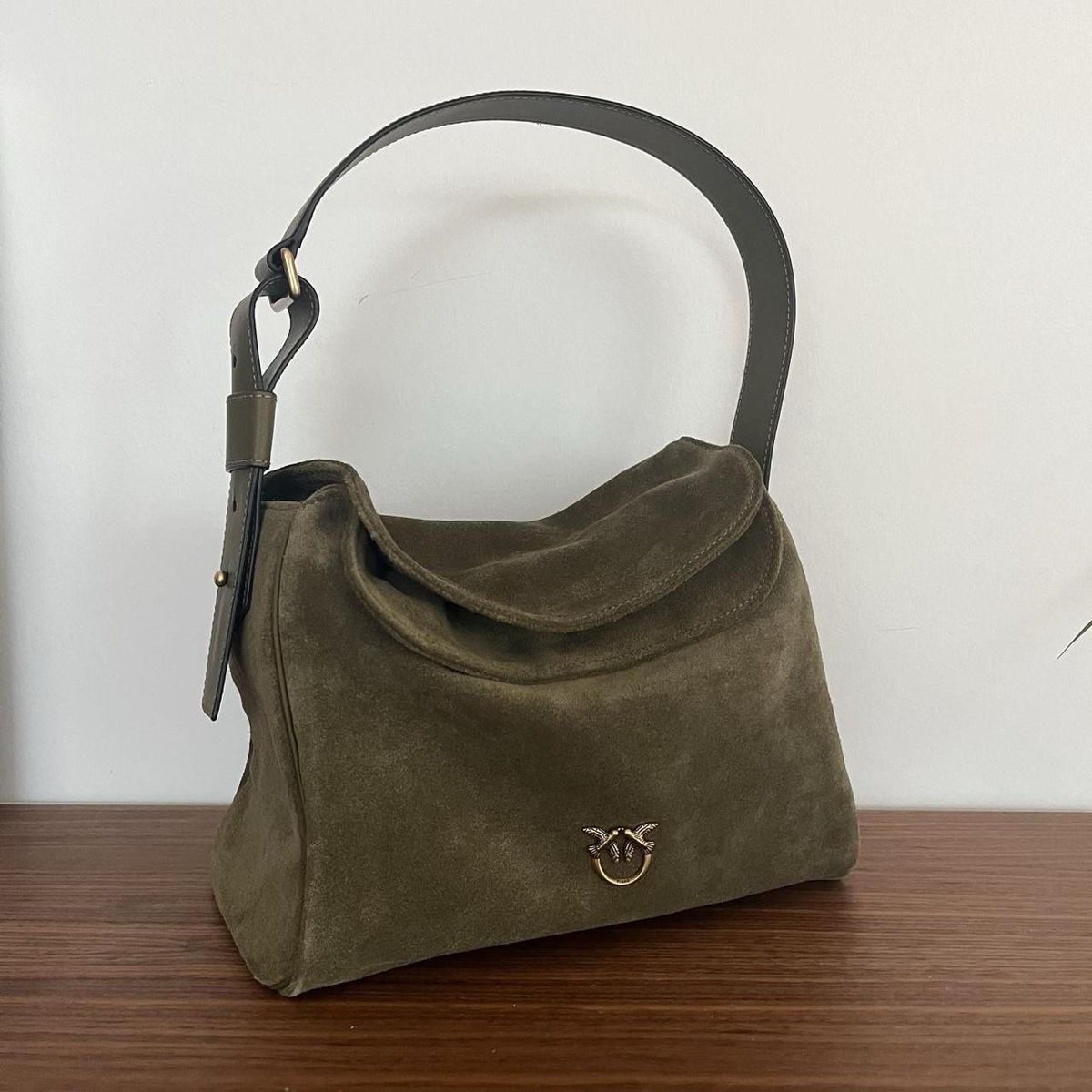 Pinko Sacs femmes: PINKO Leaf Hobo Suede Bag – Neuf (Voir description) à Zürich par ler_p76p 3