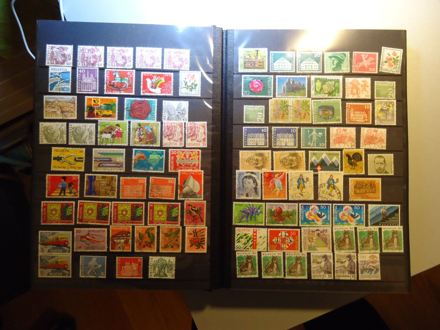 Tutti i francobolli: Briefmarken Briefmarkenalbum – Usato da Hinterkappelen venduto da Roku5 3