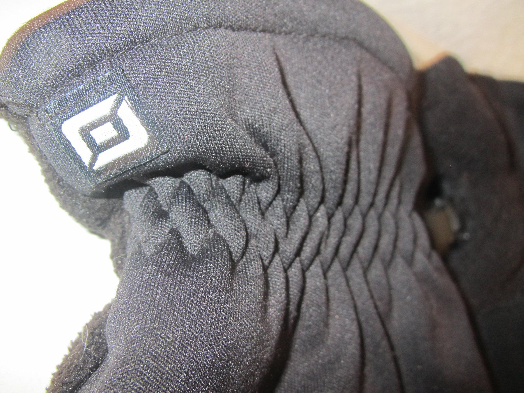 Copricapi, berretti & cappellini: BONNET ET GANTS – Usato da Murten venduto da Selliot 2