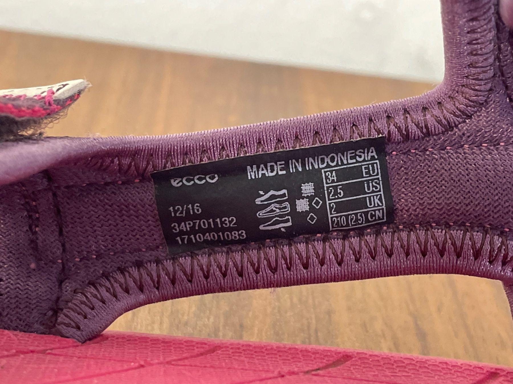 Ecco Scarpe per ragazze: Rosafarbene ECCO Kinder Sandalen Gr. 34 – Usato da Frasnacht venduto da GracyStore 4