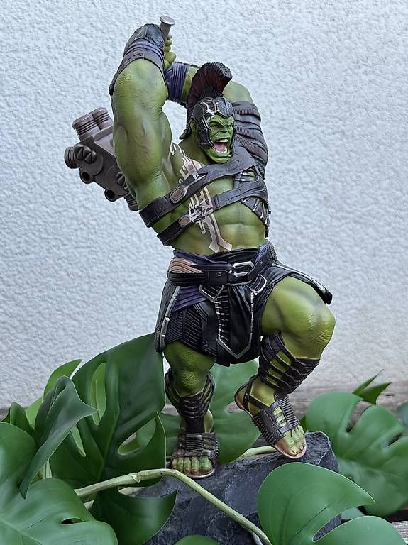 Sculture & Statue: Iron Studios ThorRagnarok 1/10  Gladiator Hulk Model Statue – Usato da Neuchâtel venduto da didi10k 1