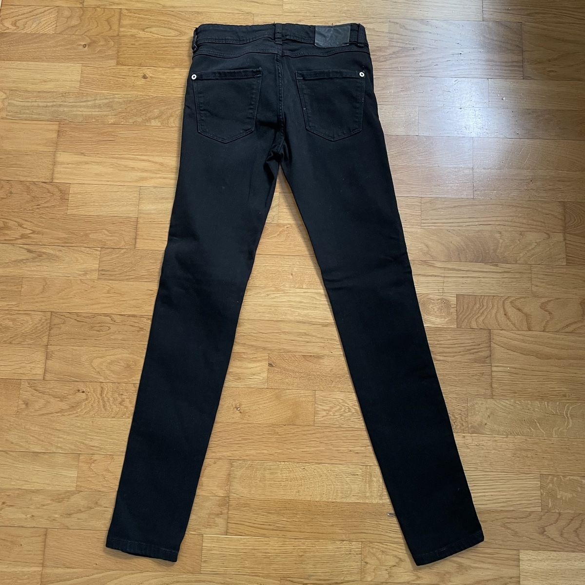 Zara Jeans: schwarze Jeans Zara – Nuovo (secondo la descrizione) da Grenchen venduto da iagiag 2