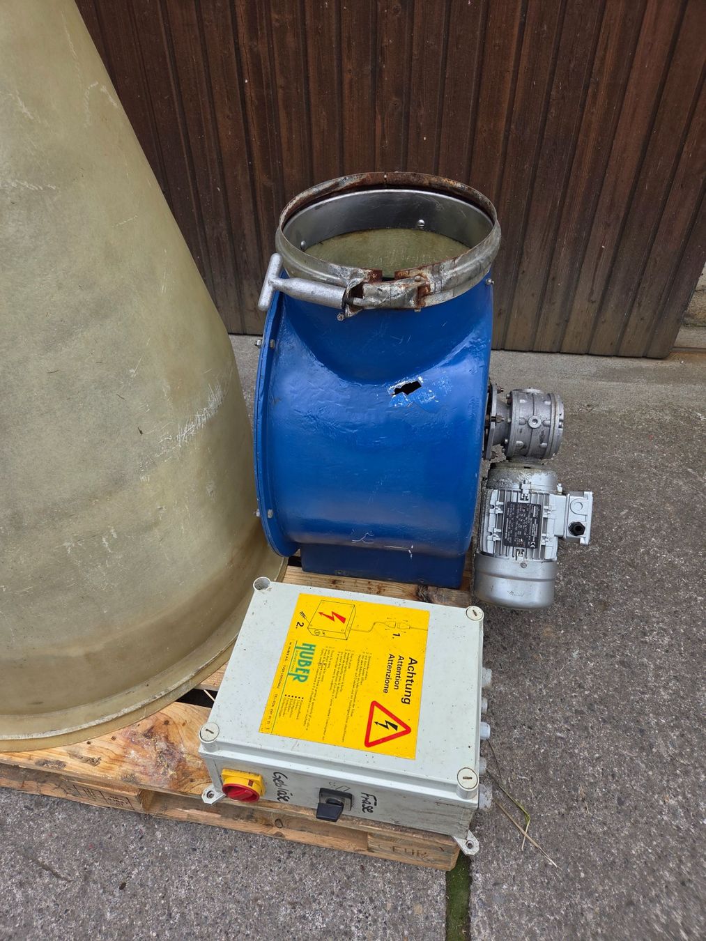 Tutte le macchine: Turbozyklon Huber, Teleskoprohr – Usato da Menzingen venduto da Zuger06 2