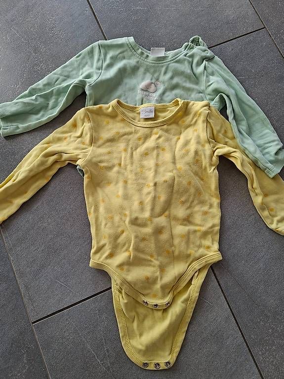 Lotti & Set di vestiti: Body Gr. 86/92, langarm – Usato da Andwil TG venduto da Dorro