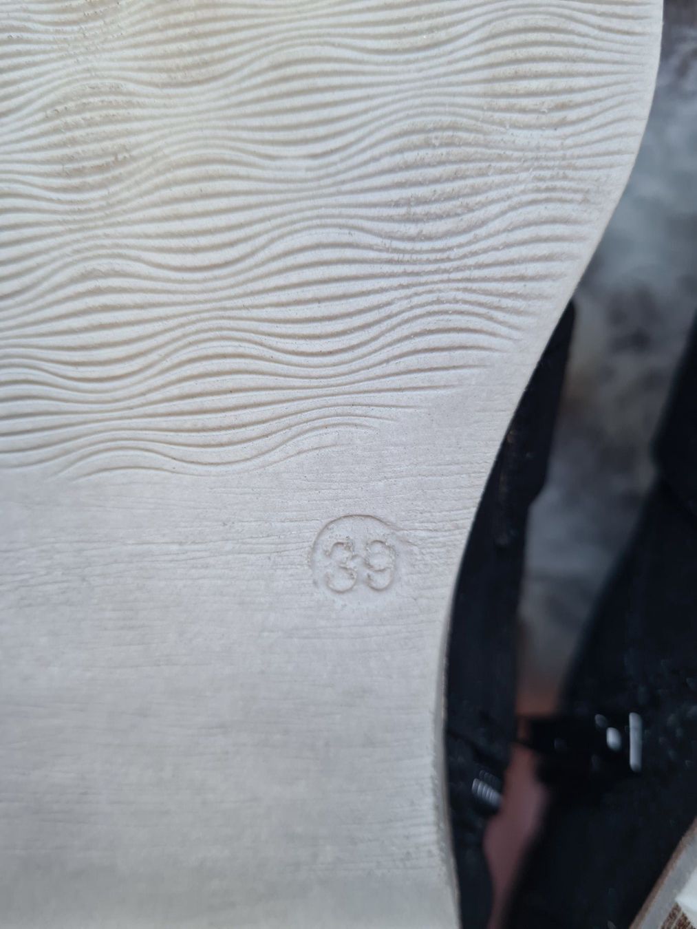 Scarpe da donna: Bottines noires avec strass, pointure 39 – Nuovo (secondo la descrizione) da le landeron venduto da canette 6