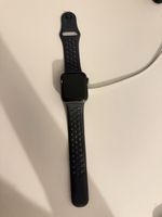 Apple Watch Nike SE 40mm Black Good Condition