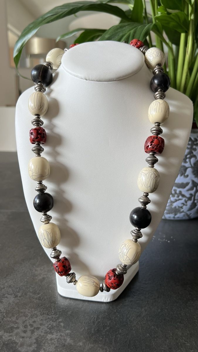 Catenine: Collier style africain – Usato da Nyon venduto da stylevintage79 1