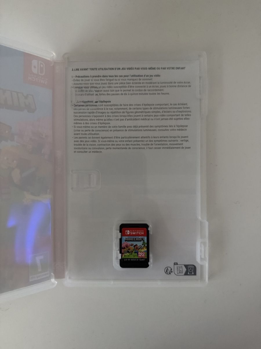 Nintendo Spiele: Nintendo Switch Minecraft – Neu (gemäss Beschreibung) aus Fribourg von chadielsayed 1