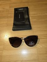 Braune Sonnenbrille, ungetragen