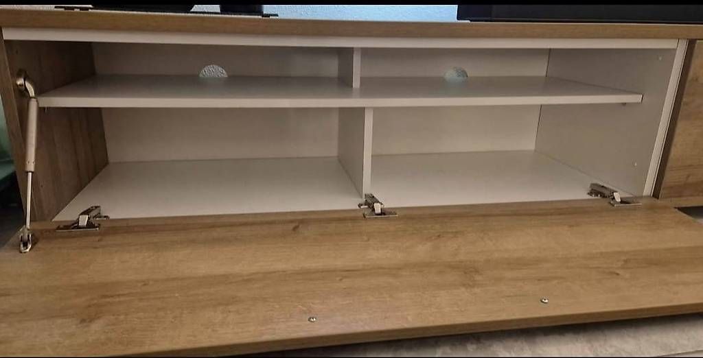 Mobili TV: Sideboard / TV- Möbel – Usato da Rothrist venduto da Mg4852 3