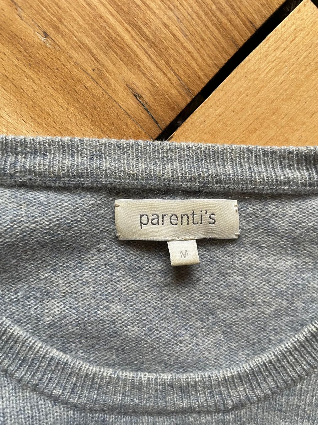 Pullover & Sweatshirts: Pullover Parenti's Kaschmir hellblau Grösse M – Gebraucht aus Zürich von Rollladen 1