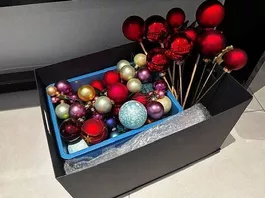 Weihnachtsschmuck in Hülle und Fülle. 