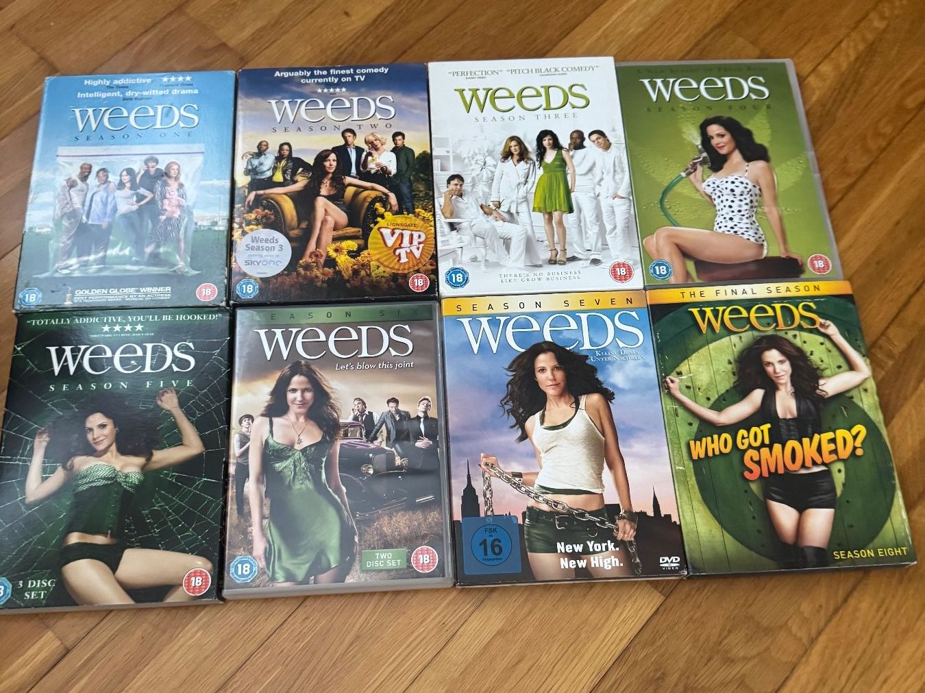 Tutti i DVDs: Weeds - Alle Seasons 1-8 - komplett – Usato da Zuzwil SG venduto da nk_9000